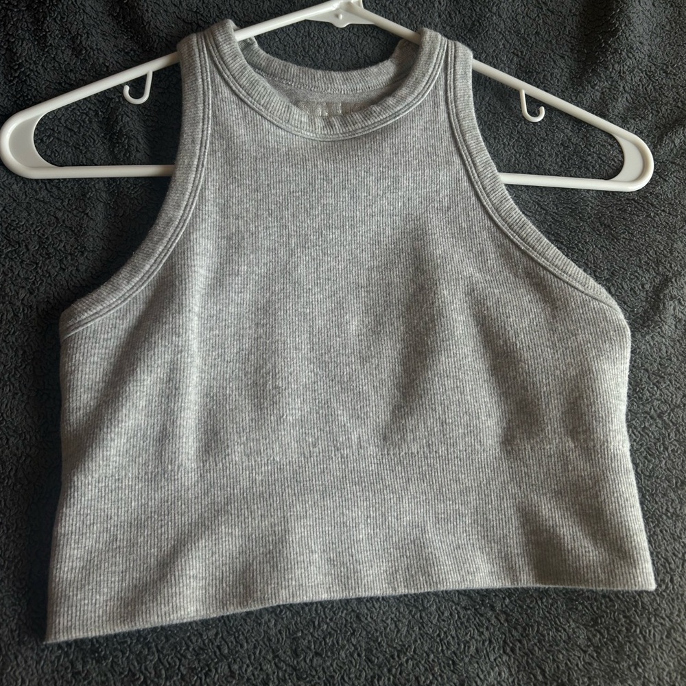 Hollister | Small Gray Crop top